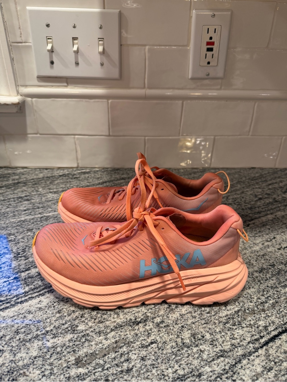 Women’s Hoka Rincon 3 Size 6.5 - Picture 3 of 10